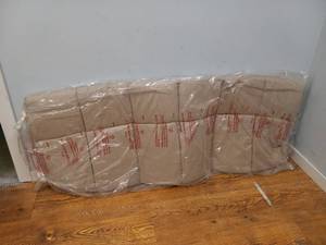 lot 13 image: NEW DAYBEDFUTON MATTRESS