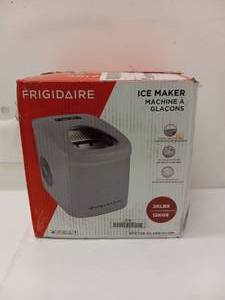lot 29 image: FRIGIDAIRE ICE MAKER