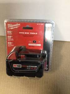 lot 9 image: Milwaukee M18 18-Volt 5.0 Ah Lithium-Ion XC Extended Capacity Battery Pack Customer Returns See Pictures