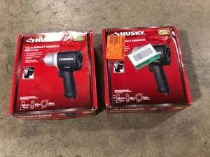 Lot of 2 Husky 800 ft.lbs. 12 in. Impact Wrench     Customer Returns See Pictures
