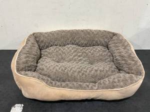 lot 256 image: Beige Pet Bed 35x25
