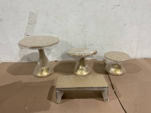 lot 142 image: Display Stands