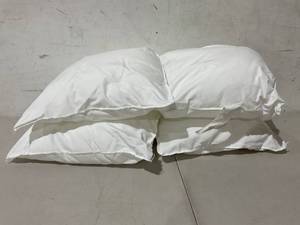 lot 321 image: 4 Standard Pillows