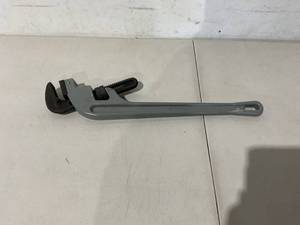 lot 365 image: Max Power Wrench 24-600MM