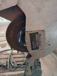 lot 15 image: Black & Decker Heavy Duty 14 Chop Saw