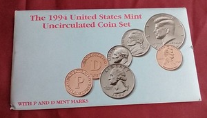 lot 29 image: 1994 U.S. Mint Uncirculated Set