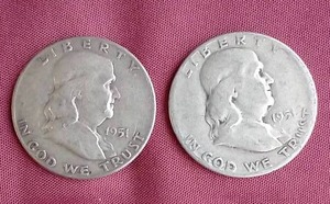 lot 30 image: (2) Franklin Half Dollars