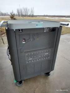 lot 35 image: Bretford HB716LLA Power-Sync Cart For iPad Devices