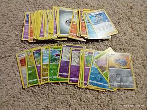 lot 41 image: 100 Pokemon Cards