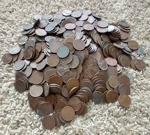 lot 61 image: Bag of 500 Wheat Pennies