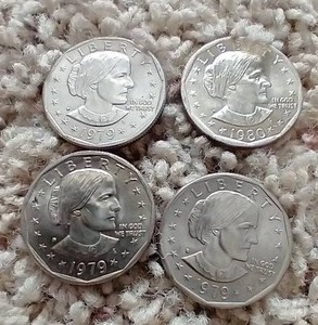 lot 88 image: (4) Susan B. Anthony Dollars