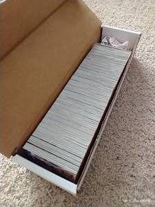 lot 100 image: 1996 Fleer Baseball Card Set - Complete