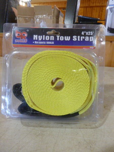 lot 29 image: BR Tools Nylon Tow Strap