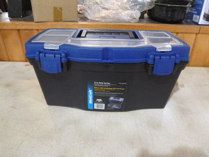 lot 109 image: Mint Craft Plastic Toolbox