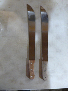 lot 116 image: 2 Machetes