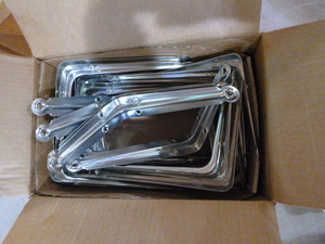 lot 130 image: Box of Shelf Brackets