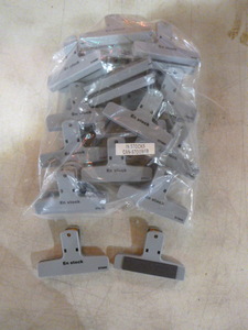 lot 164 image: Bag of Chip Clips