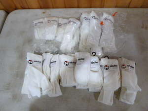 lot 171 image: 4 Dozen Pair of Niche Womens Socks