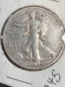 1945-D US WALKING LIBERTY HALF DOLLAR