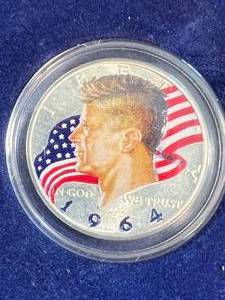 1964 US KENNEDY HALF DOLLAR IN FULL COLOR