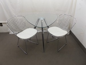 lot 8 image: 2 Bertoia Wire Chairs and Glass Top Table
