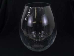 lot 30 image: LARGE Clear Glass Crystal Bowl and Decor Paper Weight