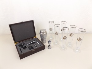 lot 34 image: Lot of CLEAN Modern Bar Ware and Accessories