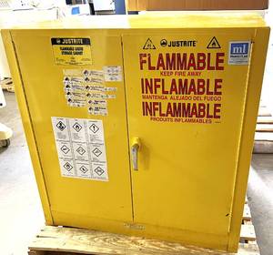 lot 27 image: MSRP $1400 Justrite 30 Gallon Flammable Liquid Safety Storage Cabinet - In Good Condition Interior Has Usage Stains - See Pics