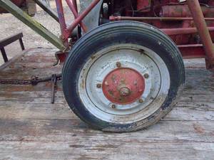 1946 Ford 2n,9n,8n wda west loader.  THIS ITEM HAS A RESERVE.