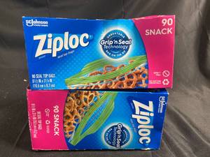 lot 53 image: Ziploc Grip n Seal Snack Bags 90 Count - 2-Pack