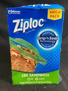 lot 56 image: Ziploc Grip n Seal Sandwich Bags Mega Pack 280 Count