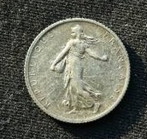 lot 3 image: 1913 French Silver 1 Franc Coin