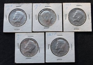 lot 5 image: (5) 40% Silver Kennedy Half Dollars