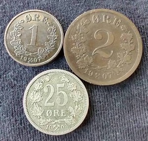 lot 49 image: (3) Old Norwegian Coins - One Silver