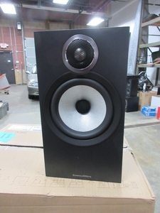 lot 321 image: BOWERS AND WILKINS BOOKSHELF SPEAKER - NEW