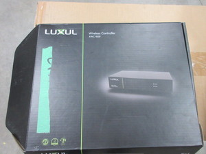 lot 335 image: LUXUL WIRELESS ROUTER  - NEW