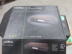 lot 337 image: LUXUL EPIC 4 ROUTER