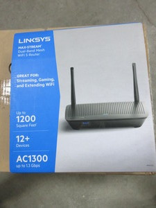 lot 354 image: LINKSYS WIRELESS INTERNET ROUTER