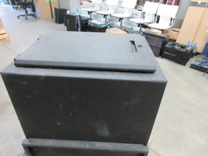 lot 367 image: USED MIDDLE ATLANTIC WALL MOUNT EQUIPMENT RACK