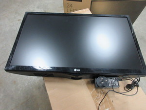 lot 371 image: LG 22 TV