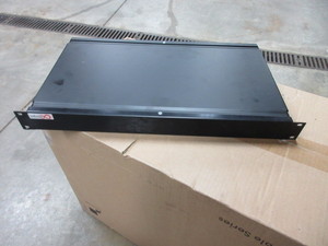lot 390 image: INFINIAS 3X LOGIC ELEVATOR CONTROLLER