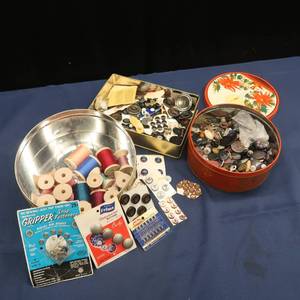 lot 8 image: HUGE LOT OF VINTAGE BUTTONS AND THREAD