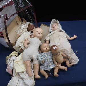 lot 15 image: VINTAGE COMPOSITION DOLLS LK