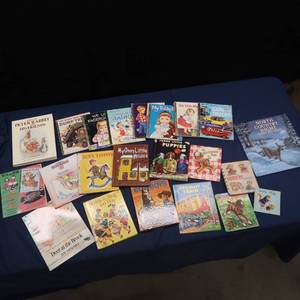 lot 24 image: CHILDRENS BOOKSHUGE LOT TAKE A LK