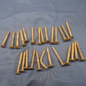lot 53 image: 26 VINTAGE RAILROAD TIES