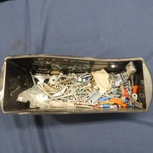 lot 84 image: RANDOM VARIETY OF SCREWS AND BOLTS