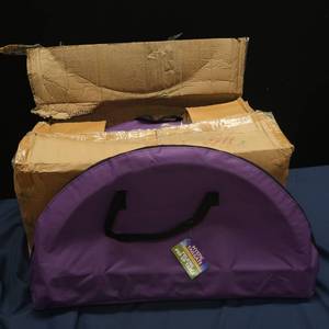 lot 87 image: 6 FOLDING POP-UP TABLES