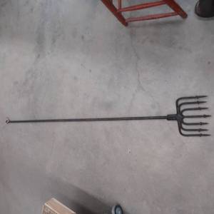 lot 88 image: VINTAGE6FT FISHING SPEAR