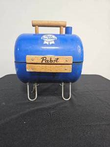 lot 7 image: VTG Pabst Blue Ribbon Portable Grill and Smoker