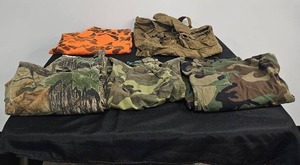 lot 13 image: 4 Pair of Camouflage Pants Various Sizes & Large Military Style Backpack